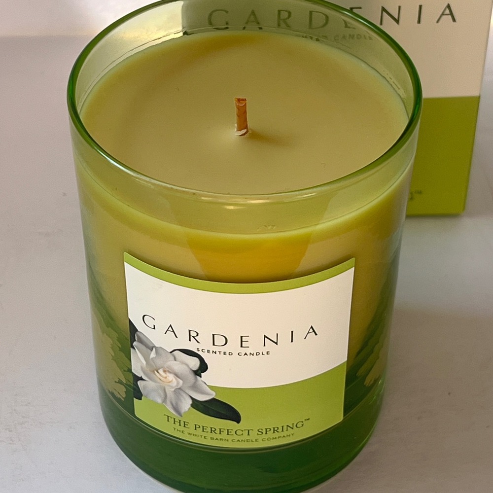White Barn Gardenia The Perfect Spring Scented Candle 10oz Green Glass Jar Boxed